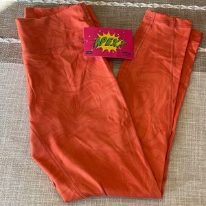 Brand New Fleo Apex Leggings Size Medium